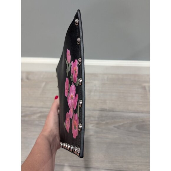 NEW White House Black Market Clutch Purse Handbag Black w Floral pattern Top Zip - Picture 9 of 16